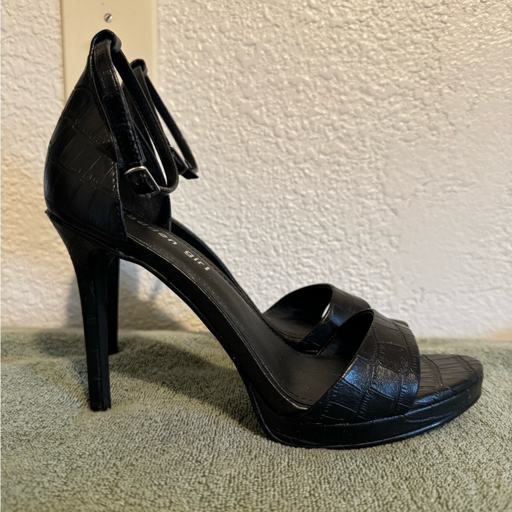 Madden girl heels 7.5